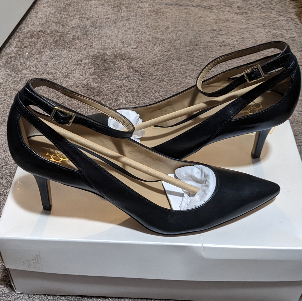 Ann Taylor Portia Kitten Heel black leather Women size 7.5